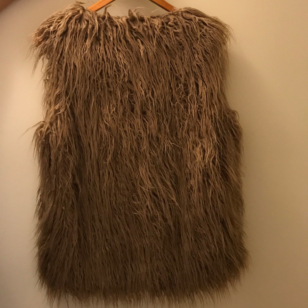BD Collection faux fur vest - Picture 3 of 3